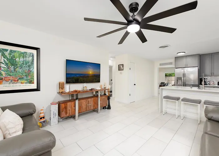 Sunny - Pool - Close To Beach - Fishing - Boat Ramp