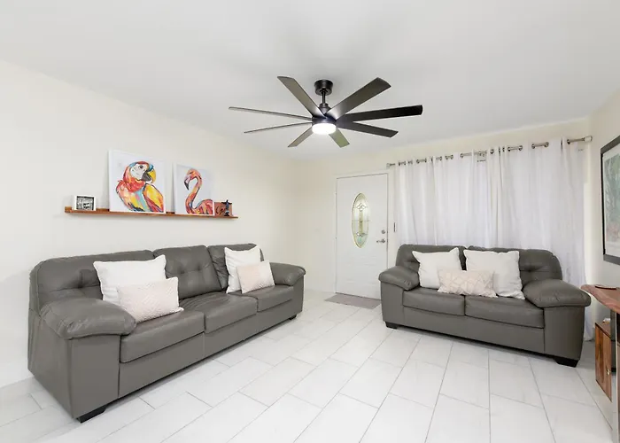 Sunny - Pool - Close To Beach - Fishing - Boat Ramp