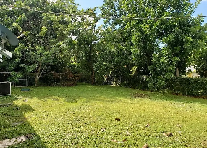 Pineapple Cottage 2 Bedroom